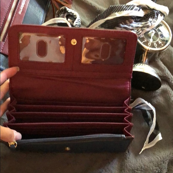 Liz Claiborne Navy Blue Wallet - Picture 2 of 4